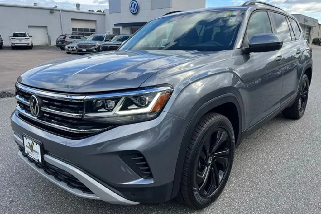 2023 Volkswagen Atlas V6 SE Technology photo 1
