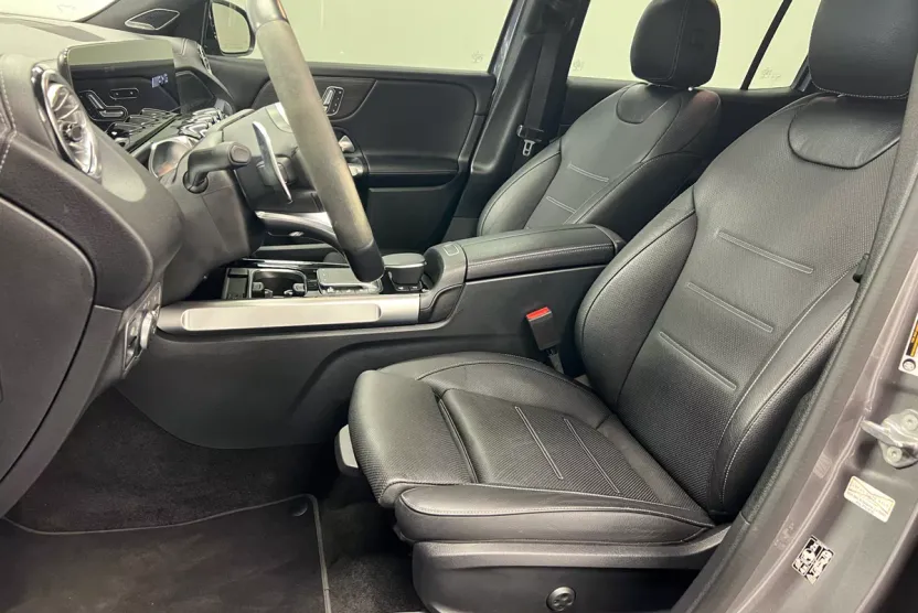 2023 Mercedes Benz GLB AMG 35 4MATIC photo 1