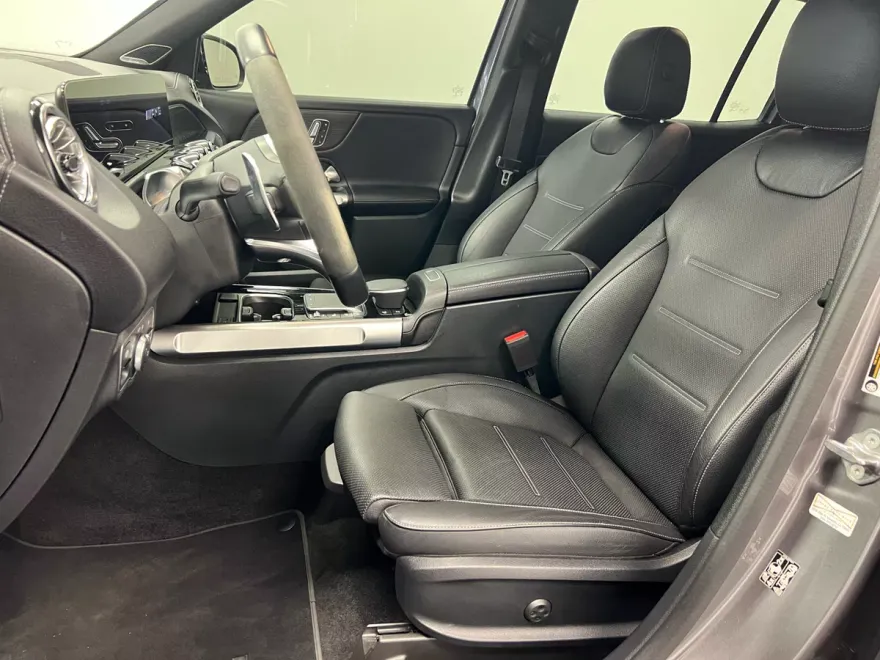 2023 Mercedes Benz GLB AMG 35 4MATIC photo 1