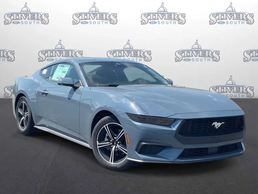 2025 Ford Mustang EcoBoost photo 1