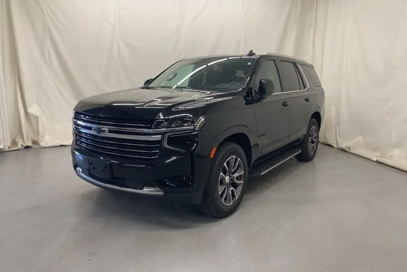 2023 Chevrolet Tahoe LT photo 1