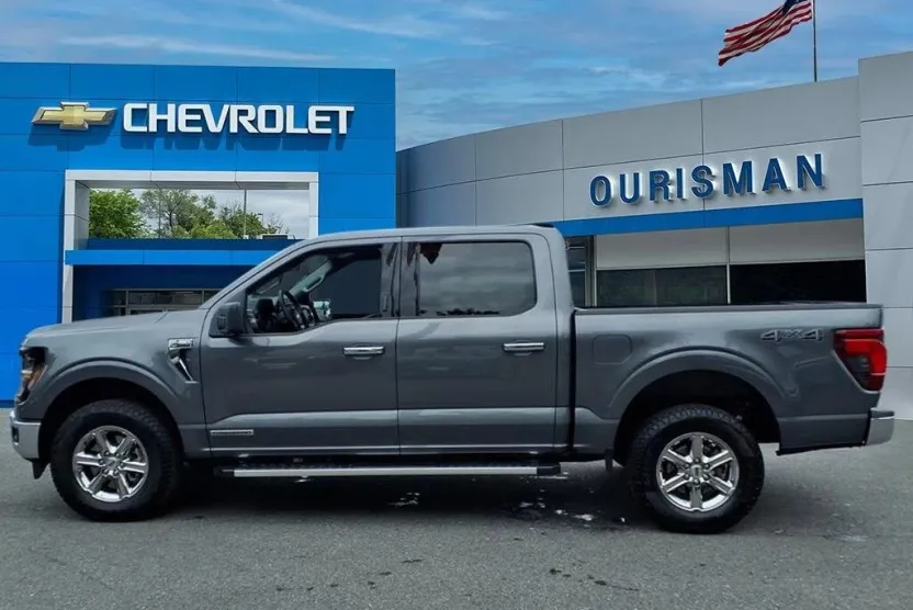 2024 Ford F-150 XLT photo 1