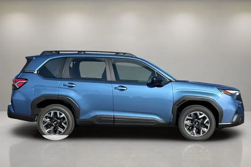 2025 Subaru Forester Base photo 1