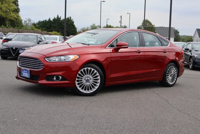 2013 Ford Fusion Titanium photo 1