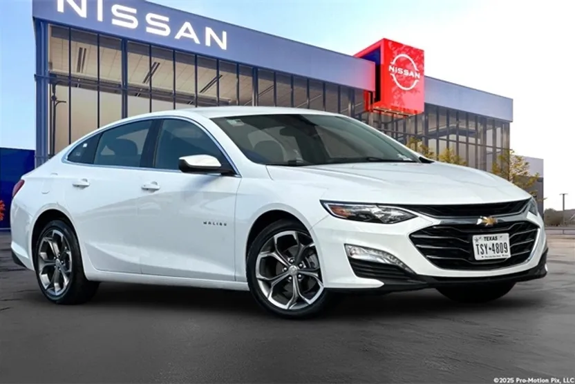 2024 Chevrolet Malibu 1LT photo 1