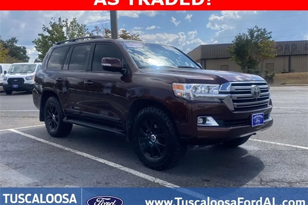 2016 Toyota Land Cruiser Base photo 1