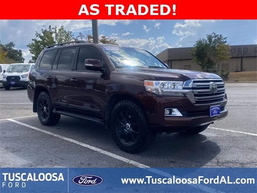 2016 Toyota Land Cruiser Base photo 1
