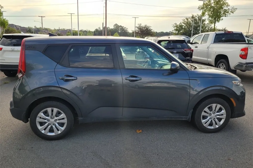 2021 Kia Soul LX photo 1