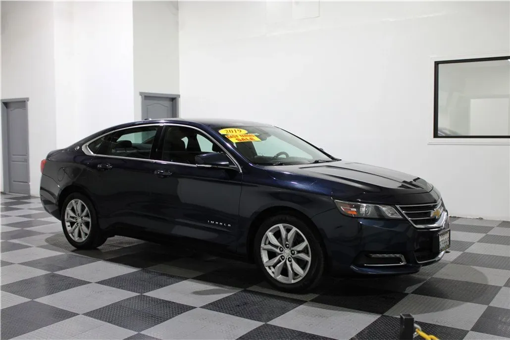 2019 Chevrolet Impala 1LT photo 1