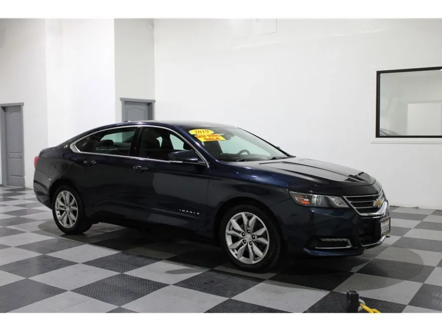 2019 Chevrolet Impala 1LT photo 1