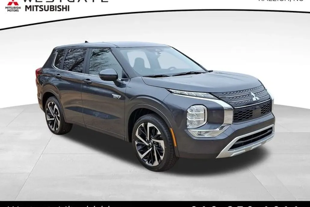2025 Mitsubishi Outlander PHEV SE photo 1
