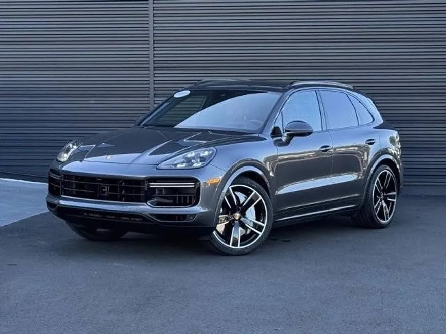2023 Porsche Cayenne Turbo photo 1