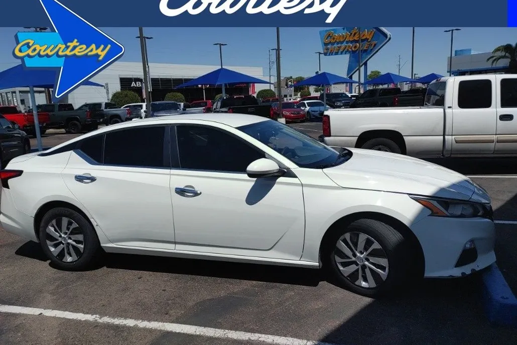 2020 Nissan Altima 2.5 S photo 1