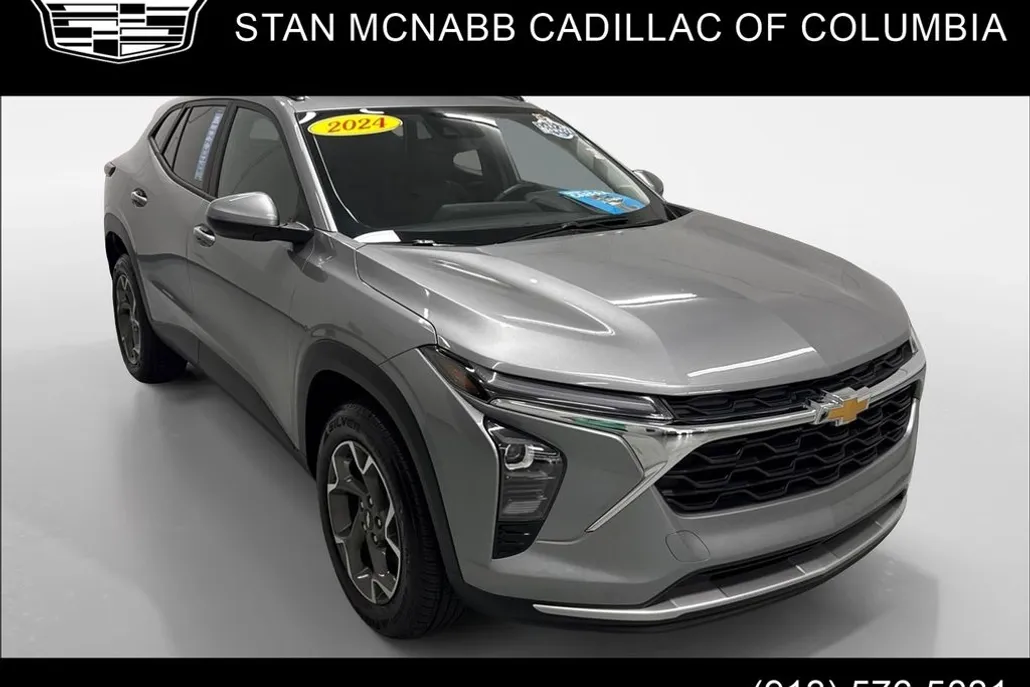 2024 Chevrolet Trax LT photo 1