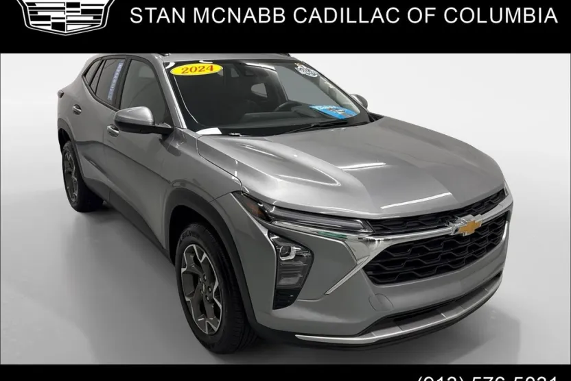 2024 Chevrolet Trax LT photo 1