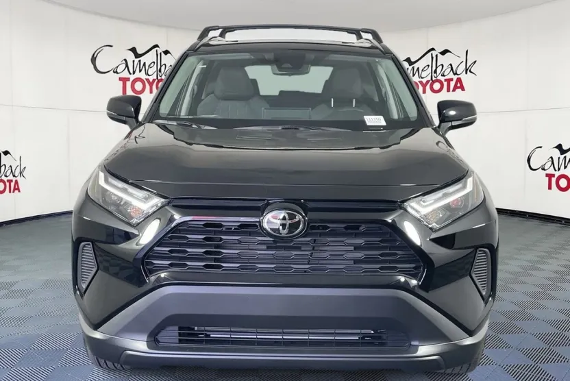 2025 Toyota RAV4 XLE photo 1