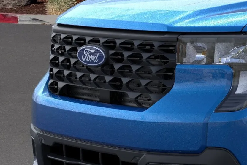 2025 Ford Maverick XLT photo 1