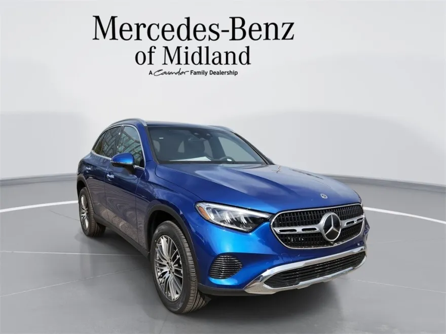 2026 Mercedes Benz GLC 300 photo 1