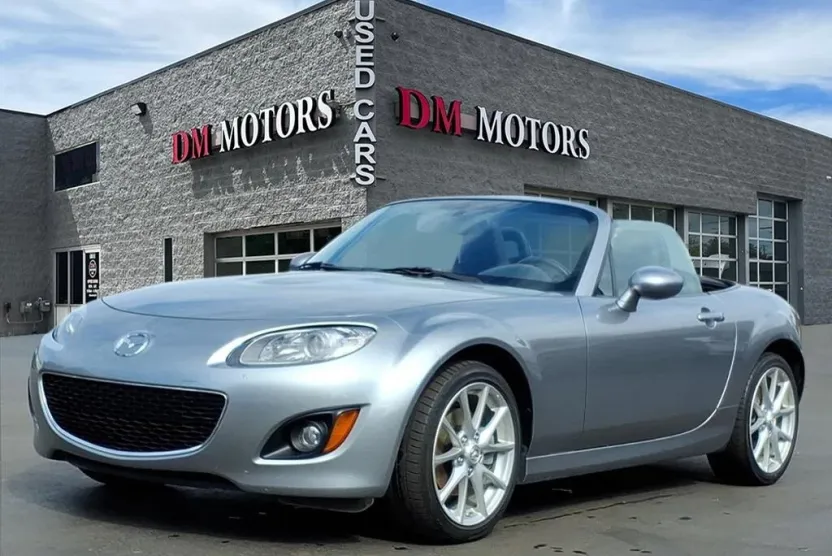 2010 Mazda MX-5 Miata Miata Touring photo 1