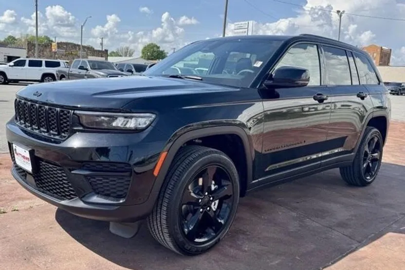 2025 Jeep Grand Cherokee Altitude X photo 1
