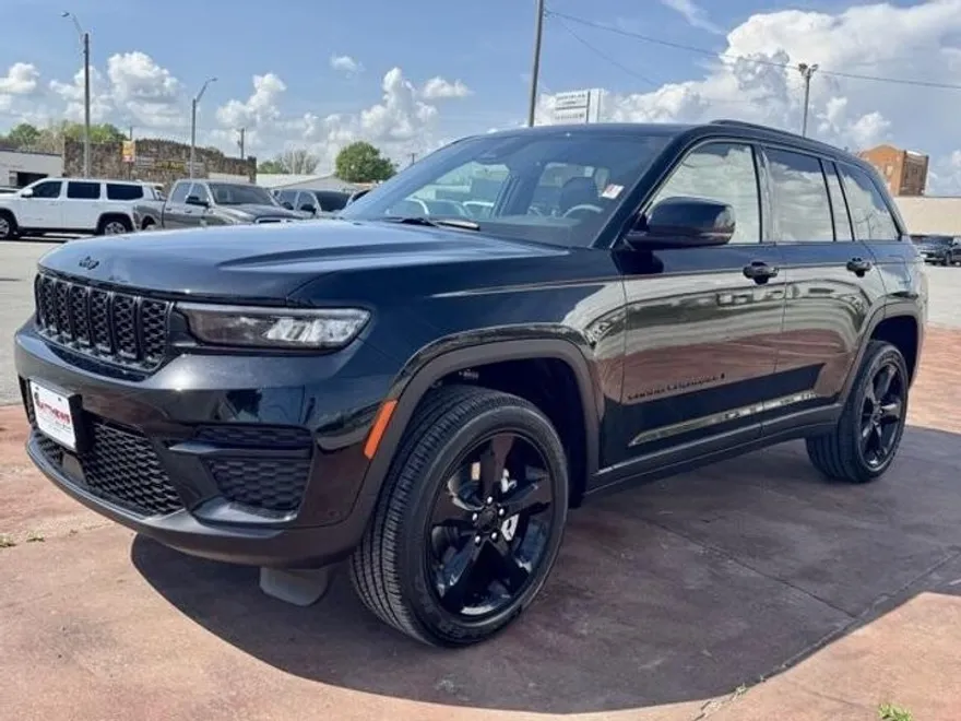 2025 Jeep Grand Cherokee Altitude X photo 1