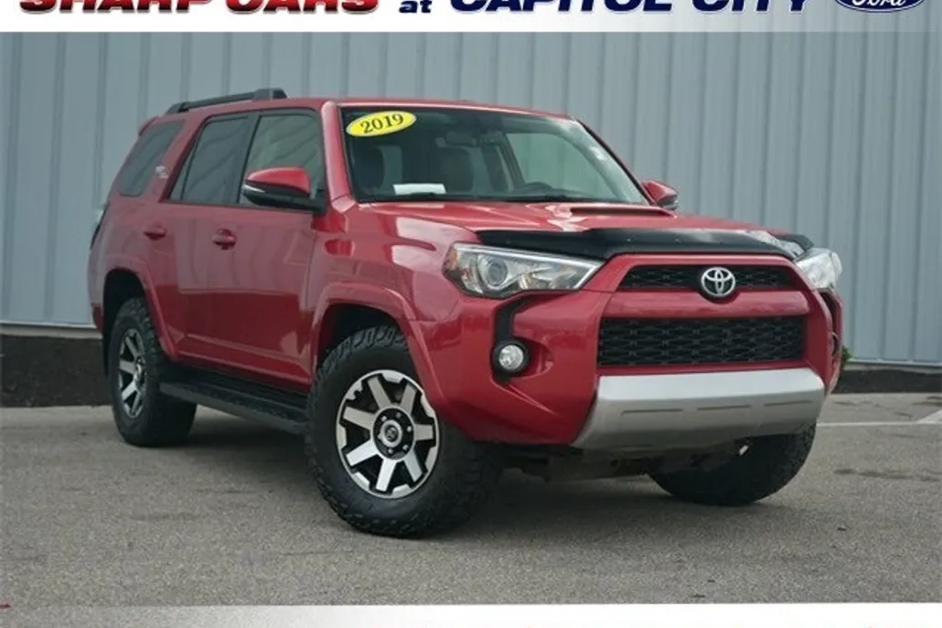 2019 Toyota 4Runner TRD Off-Road Premium photo 1