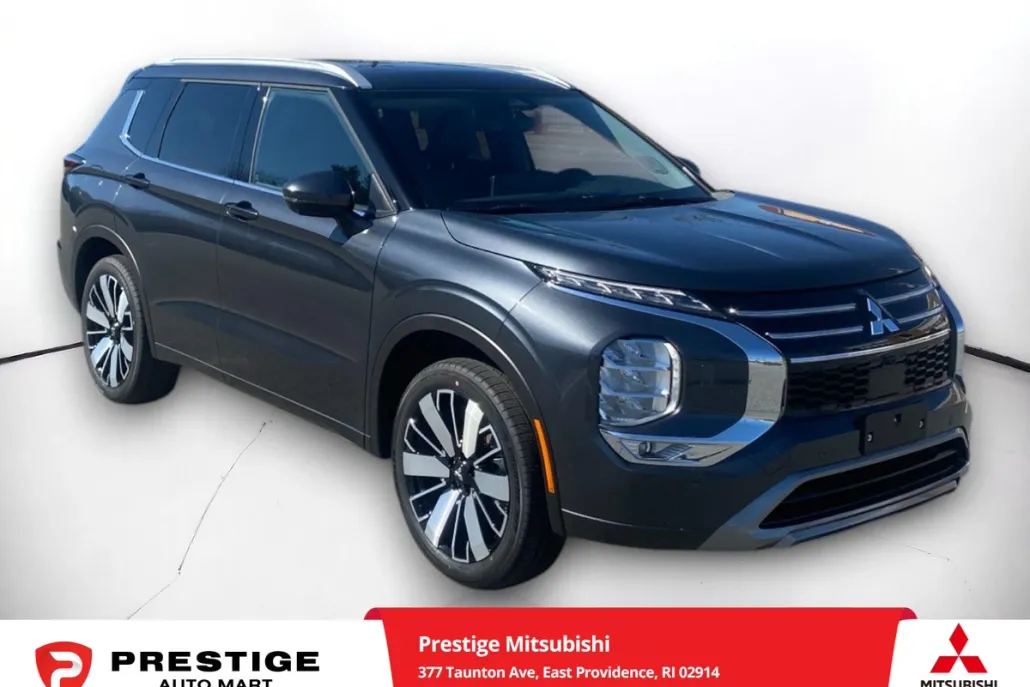 2025 Mitsubishi Outlander SEL photo 1