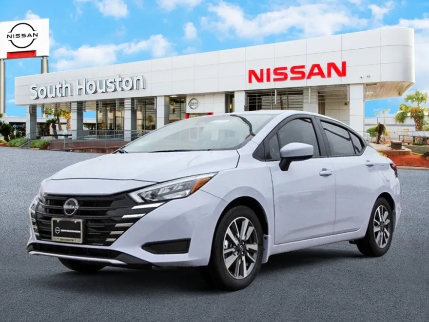 2025 Nissan Versa 1.6 SV photo 1