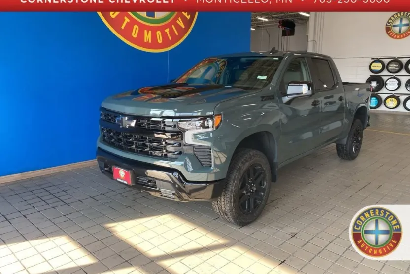 2026 Chevrolet Silverado 1500 LT photo 1