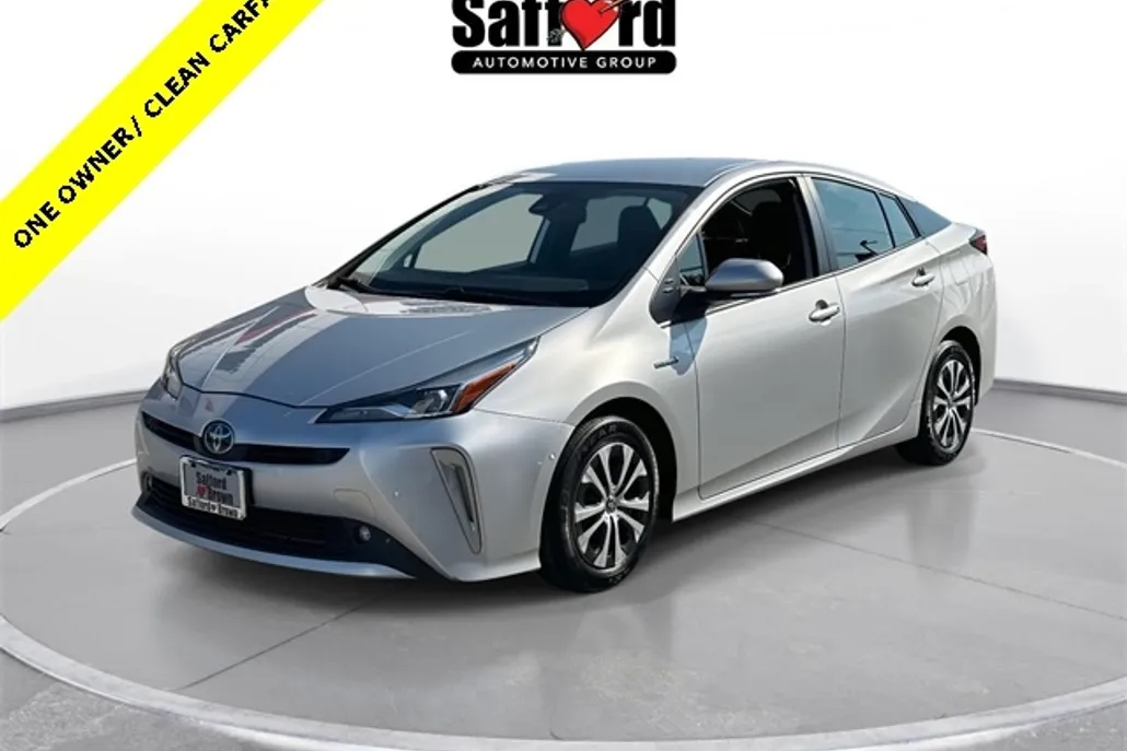 2022 Toyota Prius LE AWD-e photo 1