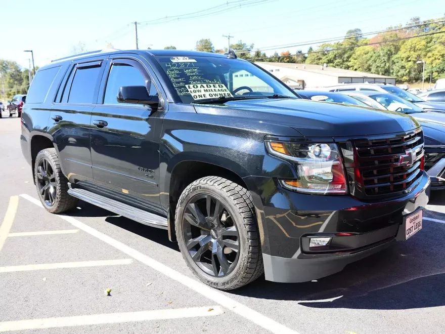 2019 Chevrolet Tahoe Premier photo 1