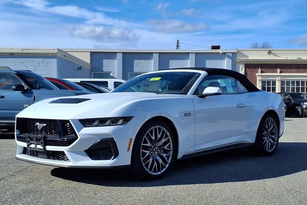 2025 Ford Mustang GT Premium Convertible photo 1