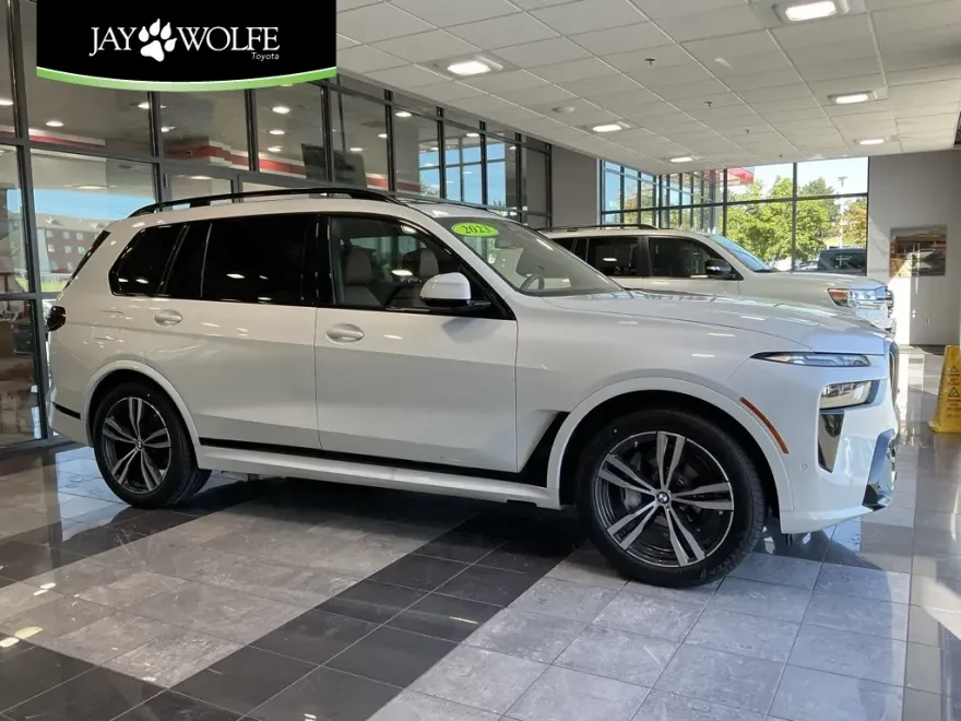 2023 Bmw X7 xDrive40i photo 1