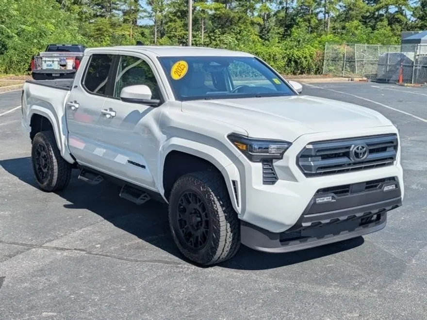 2025 Toyota Tacoma SR5 photo 1