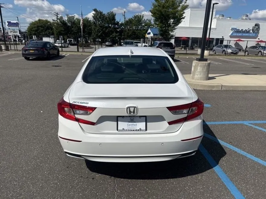 2022 Honda Accord EX-L photo 1