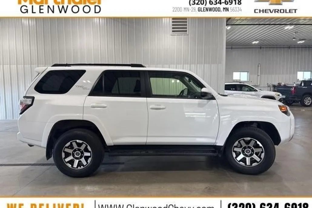 2024 Toyota 4Runner TRD 4WD photo 1