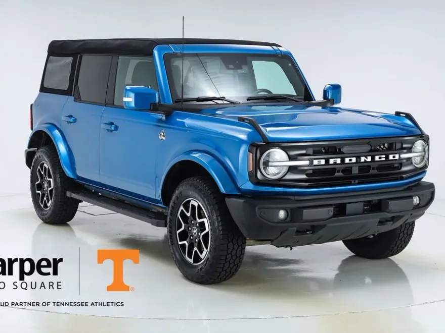 2023 Ford Bronco Outer Banks photo 1