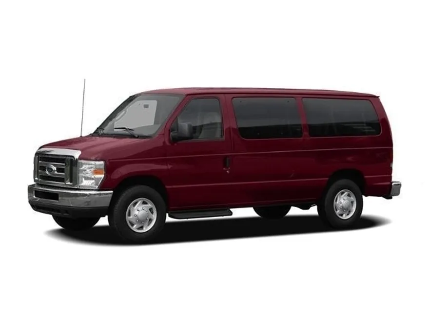 2013 Ford E-350 XLT photo 1