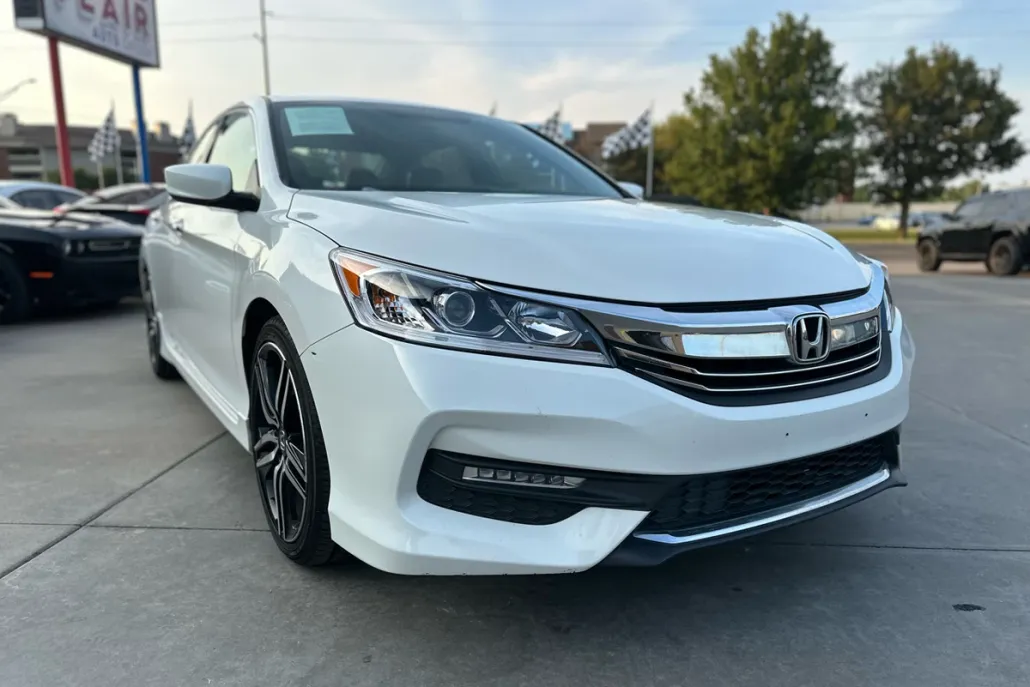 2017 Honda Accord Sport SE photo 1