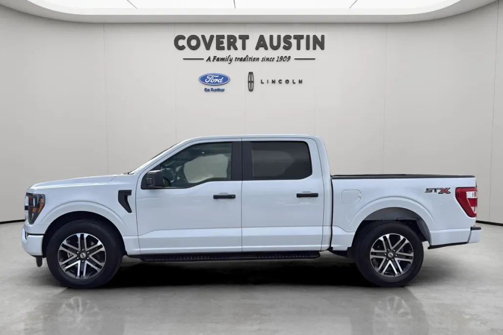 2023 Ford F-150 XL photo 1