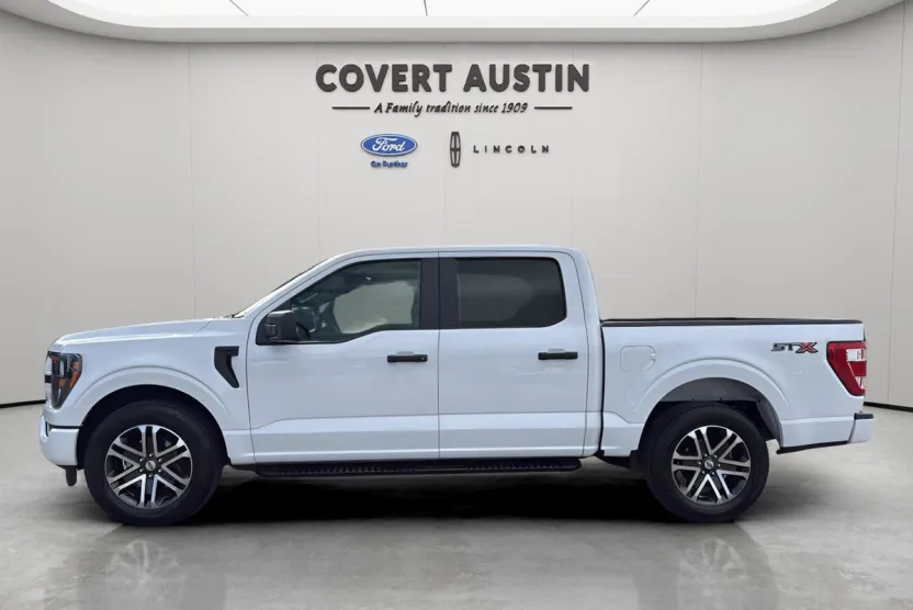 2023 Ford F-150 XL photo 1