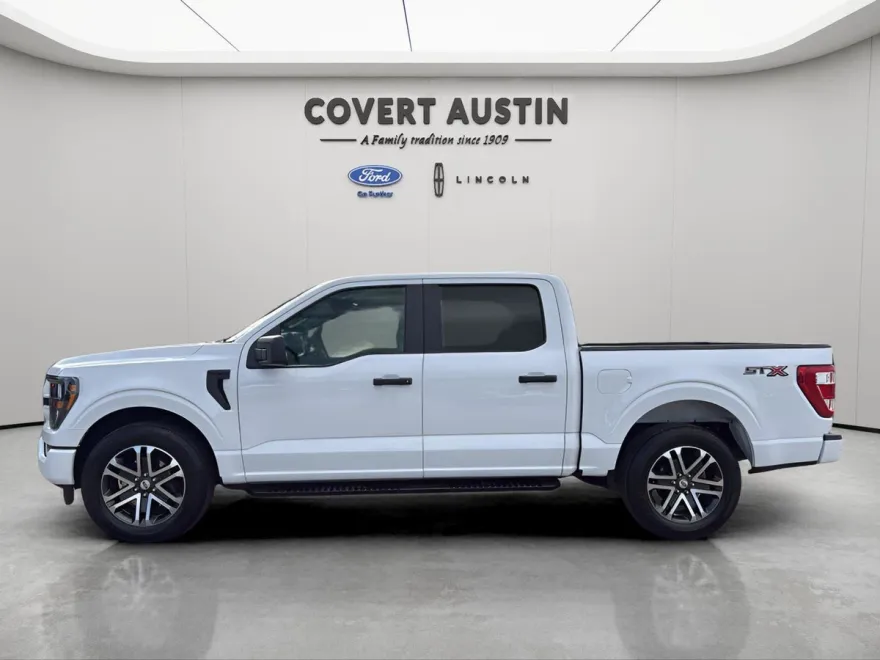 2023 Ford F-150 XL photo 1