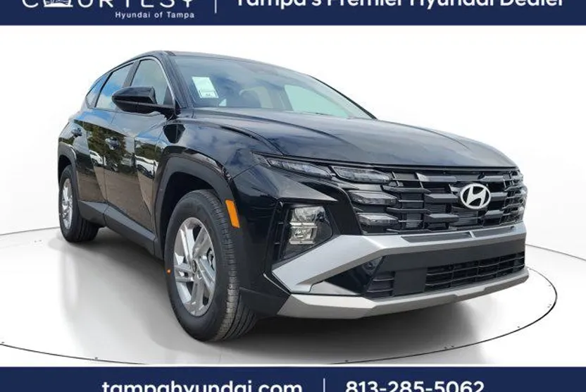 2026 Hyundai Tucson SE photo 1
