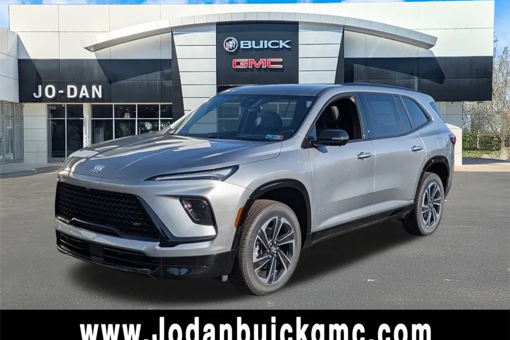 2025 Buick Enclave Sport Touring photo 1