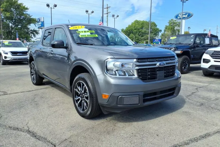 2024 Ford Maverick Lariat photo 1