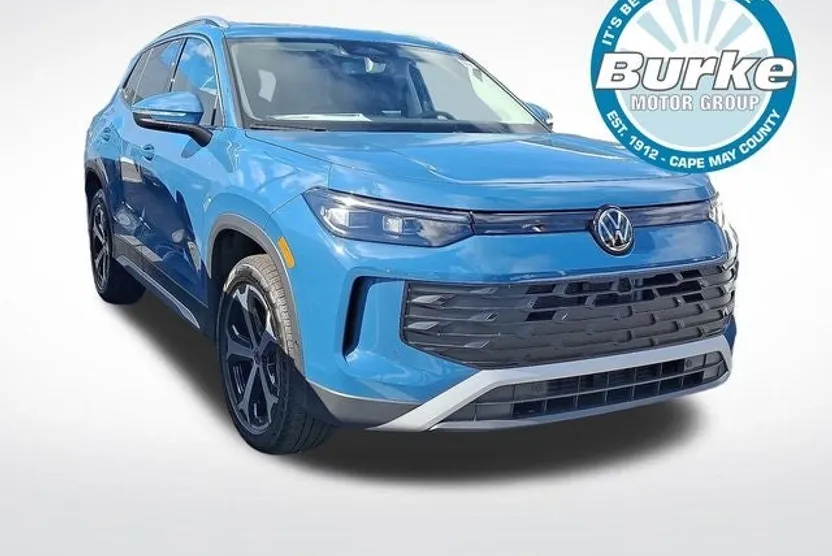 2025 Volkswagen Tiguan SE photo 1