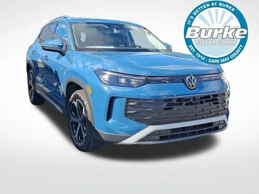 2025 Volkswagen Tiguan SE photo 1