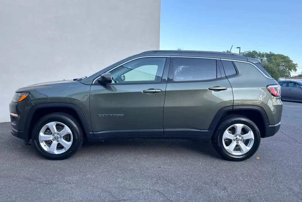 2020 Jeep Compass Latitude photo 1