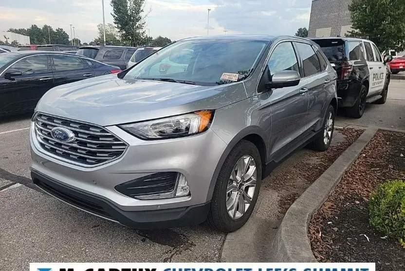 2024 Ford Edge Titanium photo 1