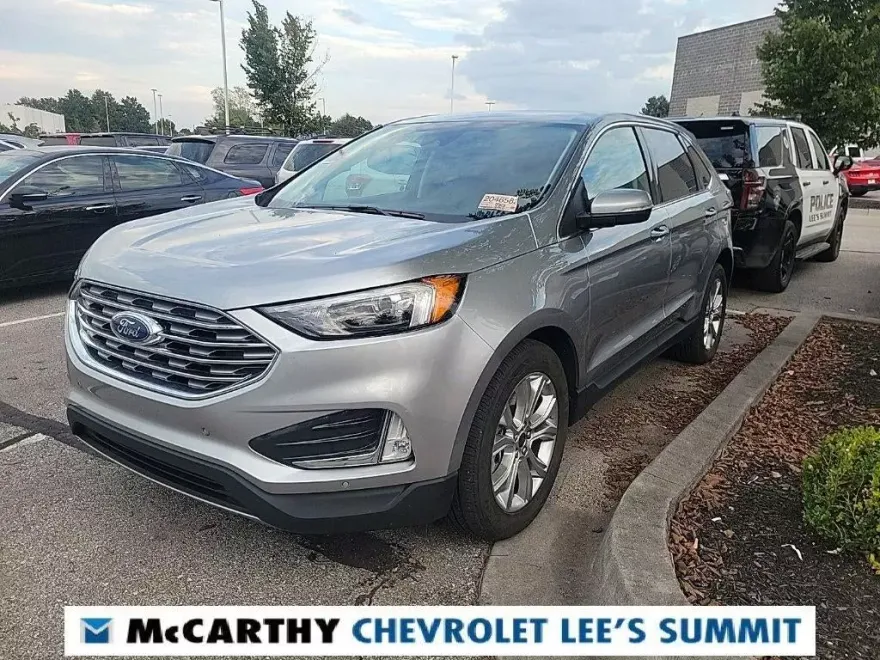 2024 Ford Edge Titanium photo 1